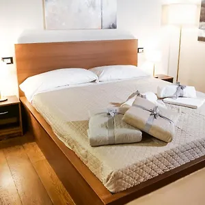 https://centro-storico-appartamento-elegante-wifi-ac.it-lombardy.com